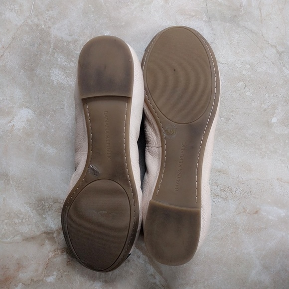 Banana Republic Bicolor Captoe Elastic Ballet Flat - Picture 3 of 3